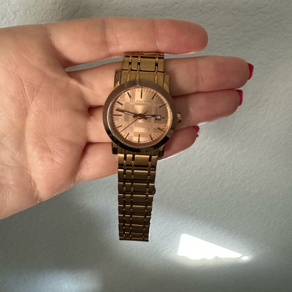 Burberry Watch - Picture 5 of 9